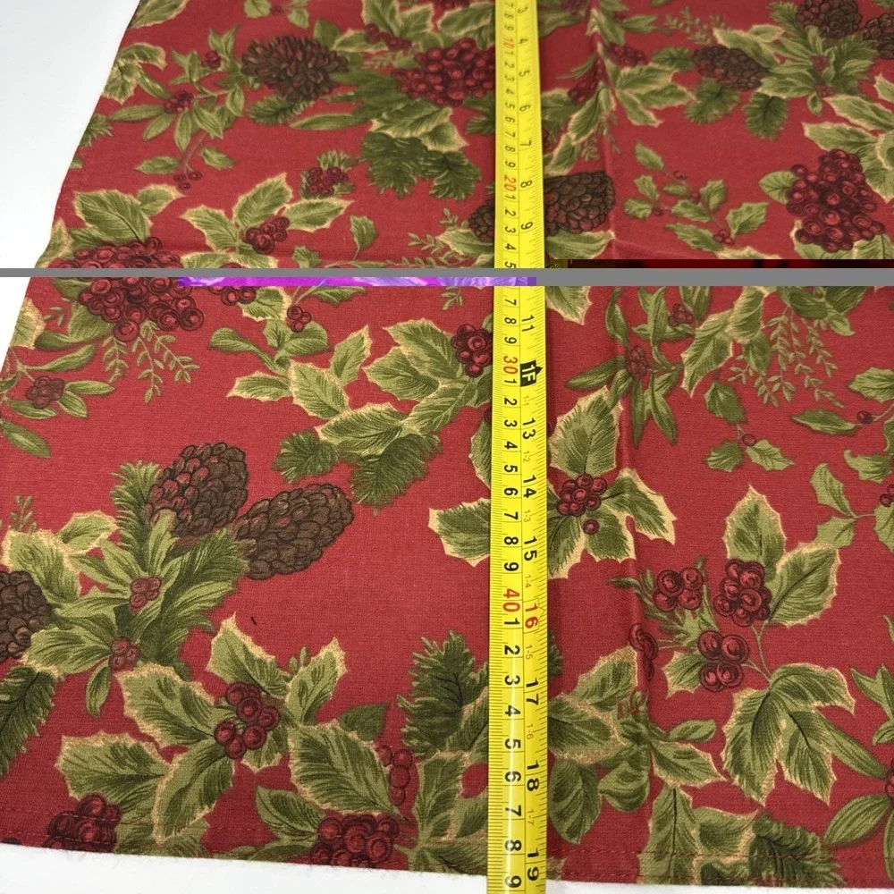 Ralph Lauren Birchmont 8 Red Berry Pine cone Holly Christmas Winter Cloth Napkin